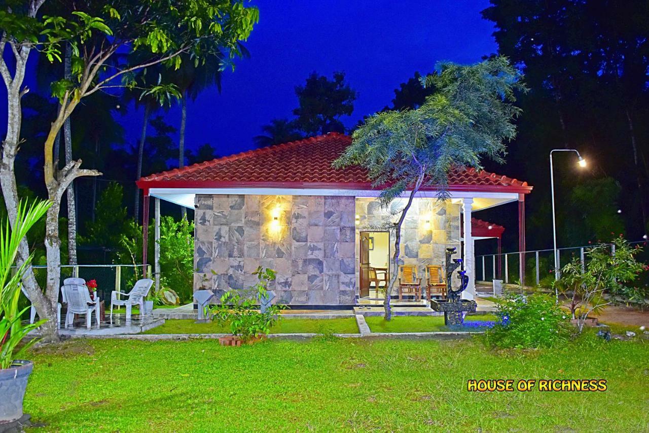 House Of Richness Hotell Negombo Exteriör bild