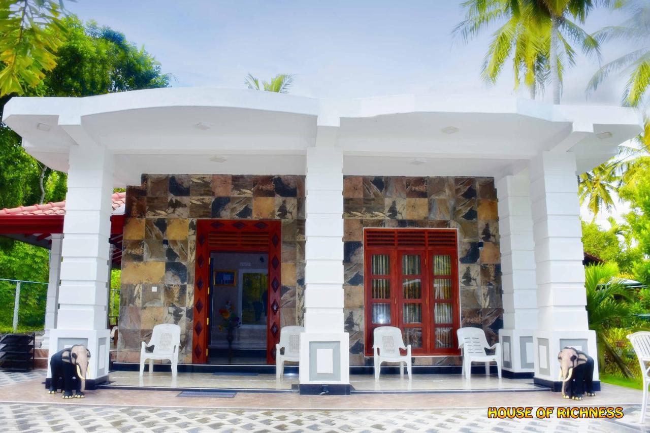 House Of Richness Hotell Negombo Exteriör bild